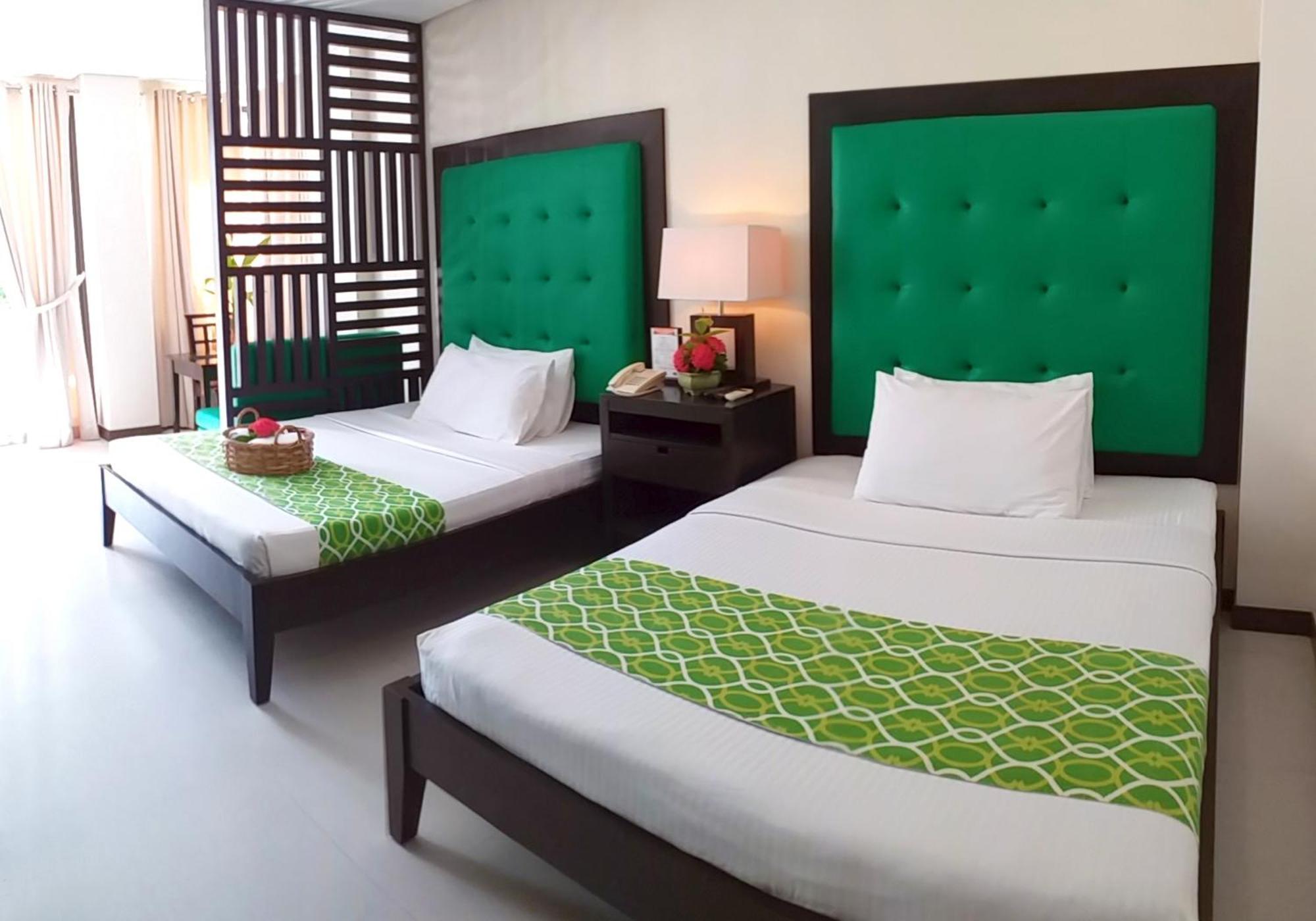 Puerto Del Sol Beach Resort And Hotel Club Bolinao Pangasinan Exterior photo