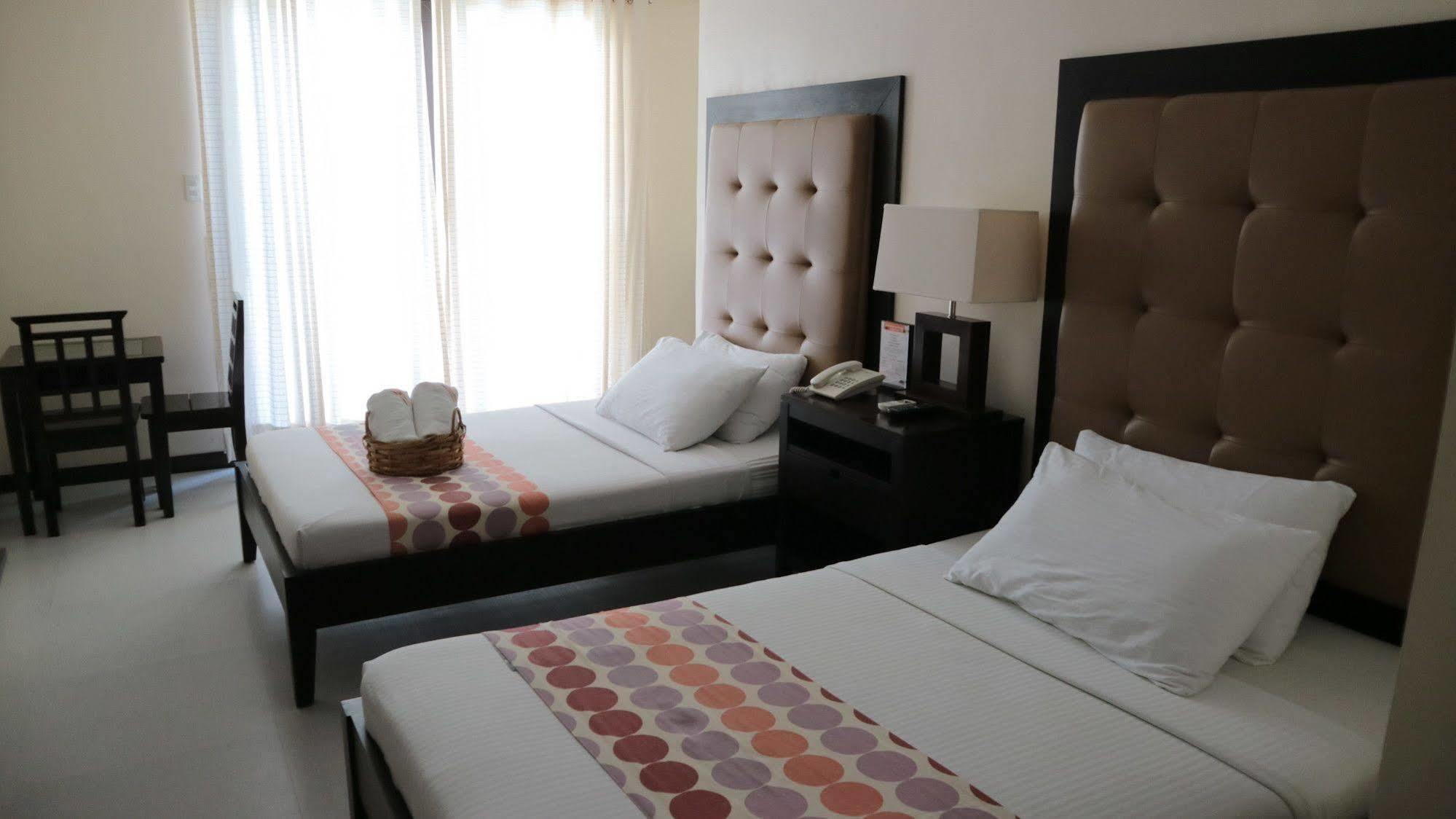 Puerto Del Sol Beach Resort And Hotel Club Bolinao Pangasinan Exterior photo